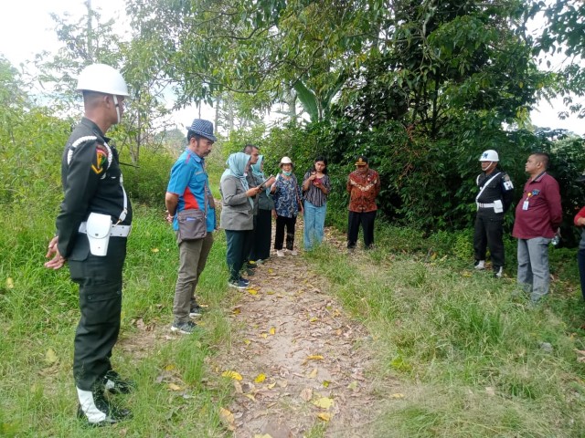 Pengadilan Negeri Simalungun Melaksanakan Eksekusi di Kampung Paropo Desa Sipangan Bolon, Kecamatan Girsang Sipangan Bolon, Kabupaten Simalungun. Pengadilan Negeri Simalungun Melaksanakan Eksekusi di Kampung Paropo Desa Sipangan Bolon, Kecamatan Girsang Sipangan Bolon, Kabupaten Simalungun.