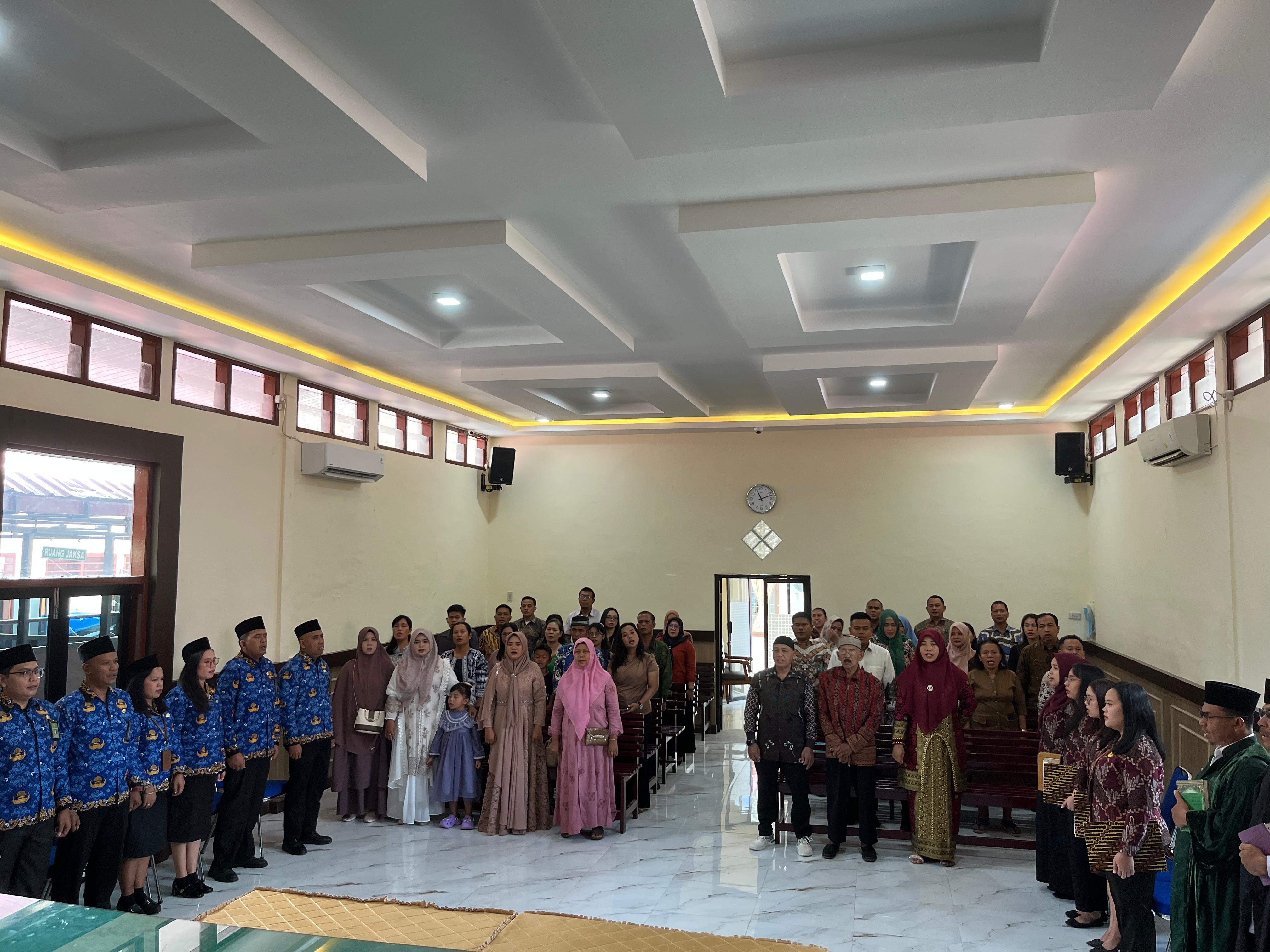 Pelantikan dan Pengambilan Sumpah Sebagai Pegawai Pemerintah dengan Perjanjian Kerja (PPPK) pada Pengadilan Negeri Simalungun Pelantikan dan Pengambilan Sumpah Sebagai Pegawai Pemerintah dengan Perjanjian Kerja (PPPK) pada Pengadilan Negeri Simalungun
