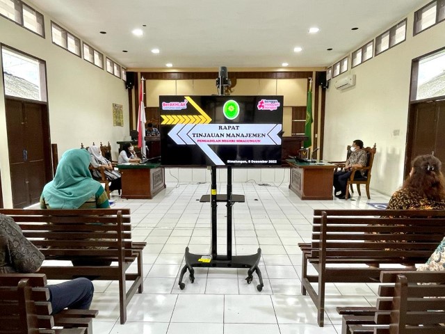 Rapat Tinjauan Manajemen pada Pengadilan Negeri Simalungun Rapat Tinjauan Manajemen pada Pengadilan Negeri Simalungun