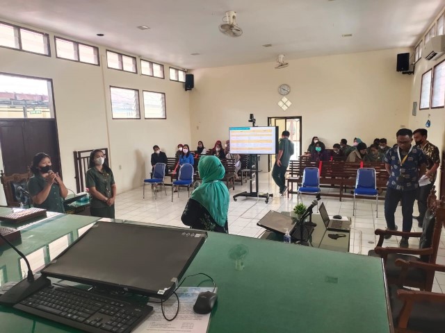 Sosialisasi Tata Cara Pelayanan Prima Terhadap Masyarakat