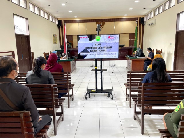 Rapat Monitoring dan Evaluasi Zona Integritas pada Pengadilan Negeri Simalungun Rapat Monitoring dan Evaluasi Zona Integritas pada Pengadilan Negeri Simalungun