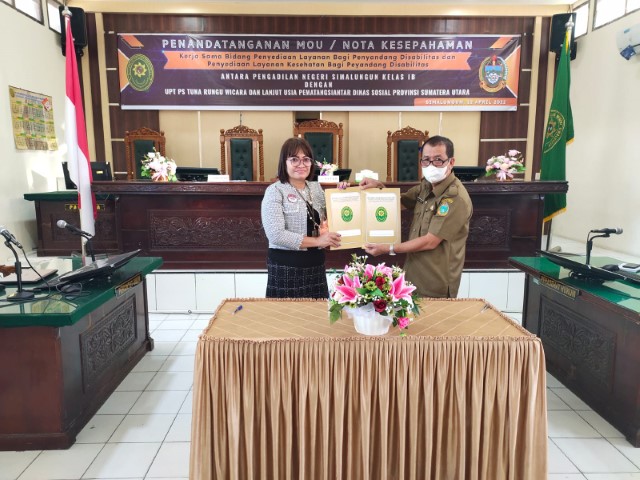 Penandatanganan MoU/Nota Kesepahaman antara Pengadilan Negeri Simalungun Kelas IB dengan UPT PS Tuna Rungu Wicara dan Lanjut Usia Pematangsiantar Dinas Sosial Provinsi Sumatera Utara Penandatanganan MoU/Nota Kesepahaman antara Pengadilan Negeri Simalungun Kelas IB dengan UPT PS Tuna Rungu Wicara dan Lanjut Usia Pematangsiantar Dinas Sosial Provinsi Sumatera Utara