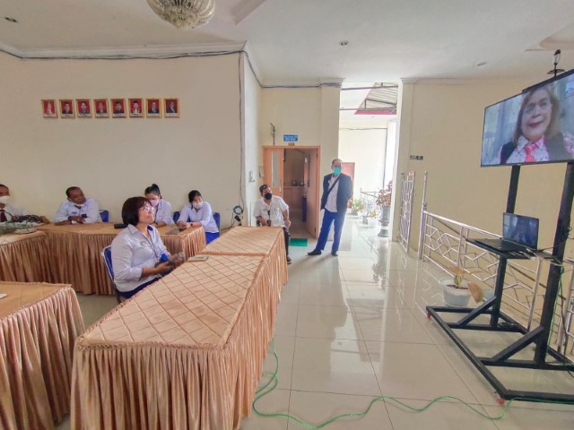 PN Simalungun melaksanakan pendampingan persiapan evaluasi TPN ZI secara virtual melalui zoom meeting bersama Ibu Jeanny HV Hutauruk. SH.,MH., MM. Ak, CA