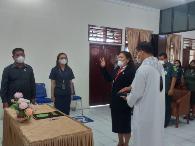 Pengambilan Sumpah Jabatan dan Pelantikan Panitera Muda Pidana pada Pengadilan Negeri Simalungun Pengambilan Sumpah Jabatan dan Pelantikan Panitera Muda Pidana pada Pengadilan Negeri Simalungun