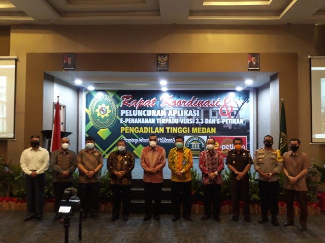 Pelaksanaan Rakor Sewilayah PT Medan dan Peluncuran Aplikasi E-Penahanan dan E-Petikan di Hotel Horison Pelaksanaan Rakor Sewilayah PT Medan dan Peluncuran Aplikasi E-Penahanan dan E-Petikan di Hotel Horison