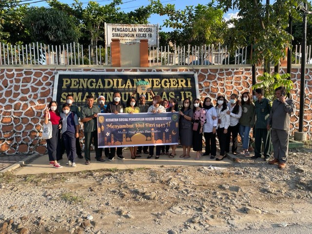 Kegiatan Sosial Pengadilan Negeri Simalungun Dalam Rangka Menyambut Idul Fitri 1443H