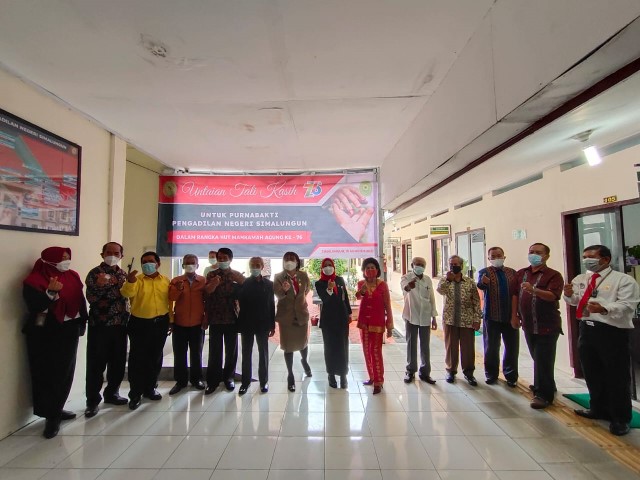 Pengadilan Negeri Simalungun Memperingati HUT Mahkamah Agung RI Ke-76 dengan Tali Kasih bersama Purnabakti Pengadilan Negeri Simalungun Memperingati HUT Mahkamah Agung RI Ke-76 dengan Tali Kasih bersama Purnabakti
